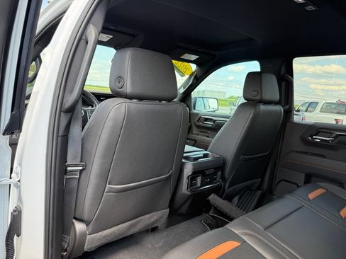 Used 2022 GMC Sierra 1500 AT4 w/ AT4 Premium Package AWD/4WD image 12
