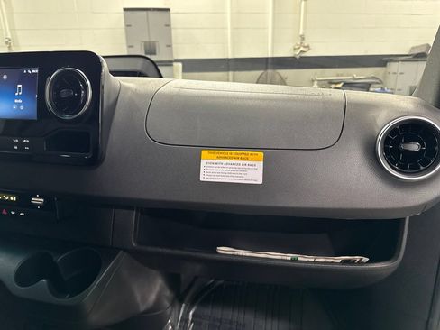 Used 2026 Mercedes-Benz Sprinter 2500 image 12