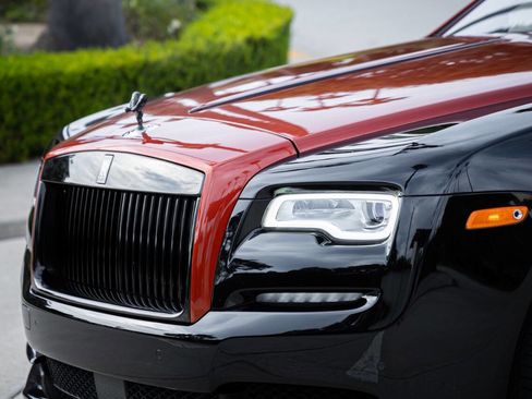 Used 2019 Rolls-Royce Dawn image 16