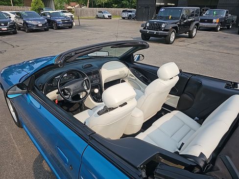 Used 1995 Ford Mustang GT RWD image 10
