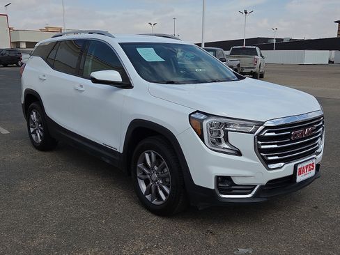 Used 2024 GMC Terrain SLT image 5