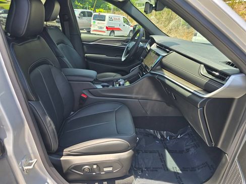 New 2026 Jeep Grand Cherokee L Limited AWD/4WD image 29