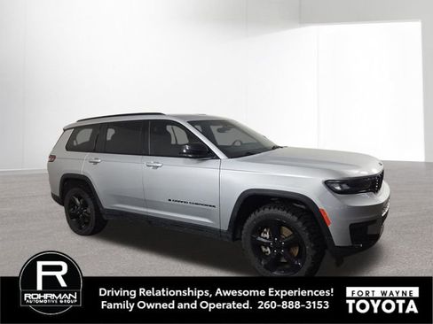 Used 2023 Jeep Grand Cherokee L Laredo AWD/4WD image 6