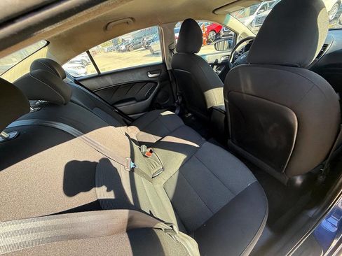 Used 2018 Kia Forte LX w/ LX Rear Camera Package image 40