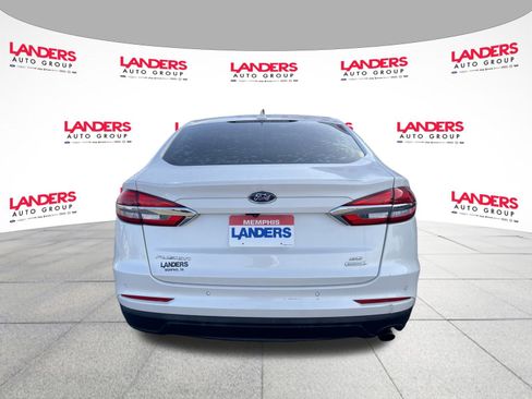 Used 2019 Ford Fusion SE image 4
