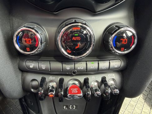 Used 2018 MINI Cooper S FWD image 18