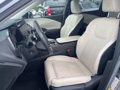 Used 2023 Lexus RX 350 FWD w/ Cold Area Package image 9