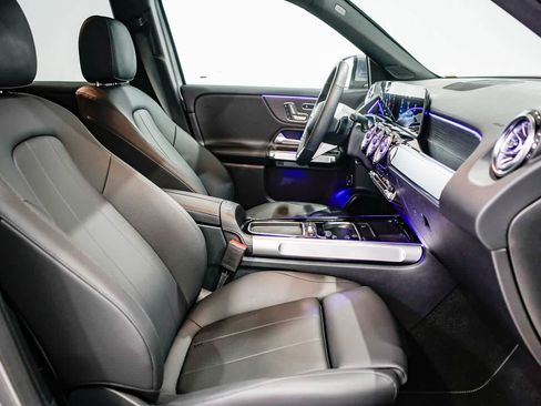 Used 2026 Mercedes-Benz GLB 250 image 16