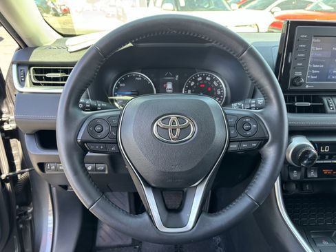 Used 2022 Toyota RAV4 XLE Premium AWD/4WD image 26