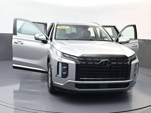 Used 2025 Hyundai Palisade SEL FWD image 31