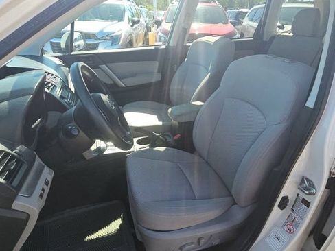 Used 2015 Subaru Forester 2.5i Premium w/ All-Weather Package AWD/4WD image 17