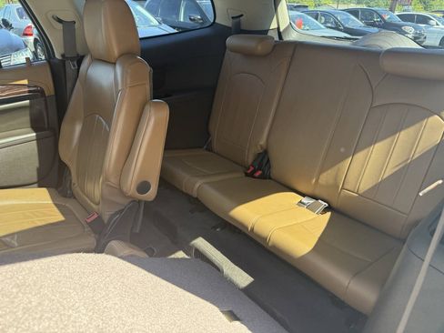 Used 2013 Buick Enclave Leather AWD/4WD image 17