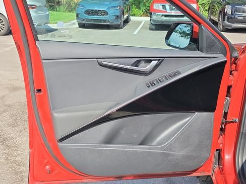 Certified 2024 Kia Niro Wind FWD image 17
