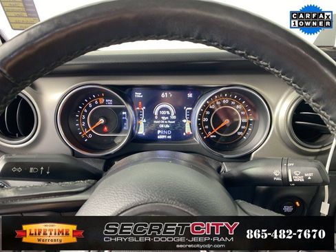 Used 2021 Jeep Gladiator Willys image 18