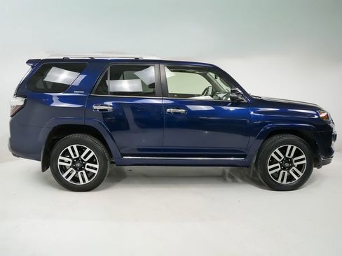 Used 2020 Toyota 4Runner Limited image 9