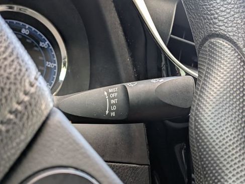 Used 2019 Toyota Corolla L image 29