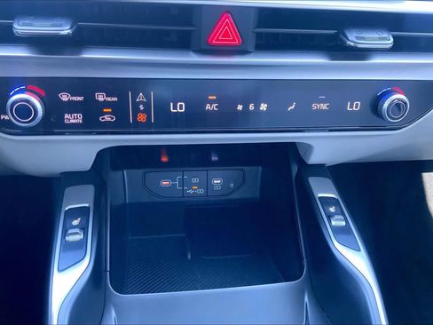 Used 2025 Kia Sorento EX w/ Panoramic Sunroof Package AWD/4WD image 31