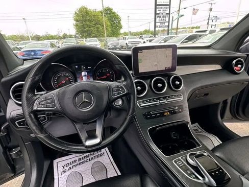 Used 2019 Mercedes-Benz GLC 300 4MATIC w/ Multimedia Package image 28