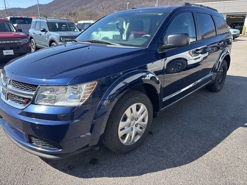 Used 2017 Dodge Journey SE image 1