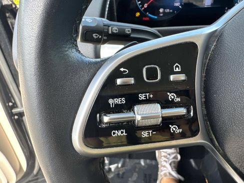 Used 2022 Mercedes-Benz GLB 250 image 27