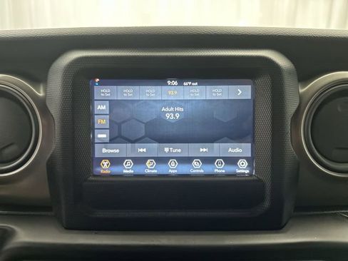 Used 2023 Jeep Wrangler Sport image 15