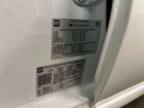 New 2026 GMC Sierra 1500 SLT w/ SLT Convenience Package image 27