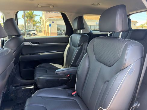 Used 2024 Hyundai Palisade SEL FWD image 7