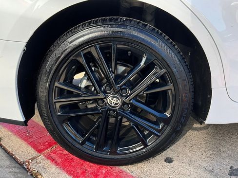 Used 2025 Toyota Camry SE image 9