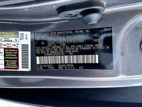 Used 2021 Toyota Sienna XSE w/ XSE Plus Package FWD image 32