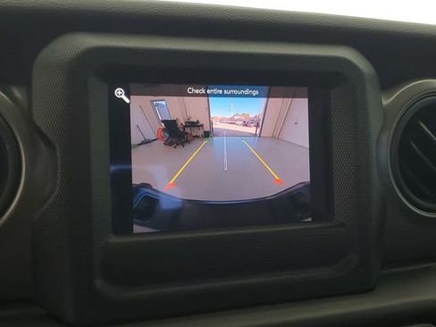 Used 2023 Jeep Gladiator Willys image 26