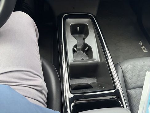 Certified 2023 Volkswagen ID.4 Pro S image 19