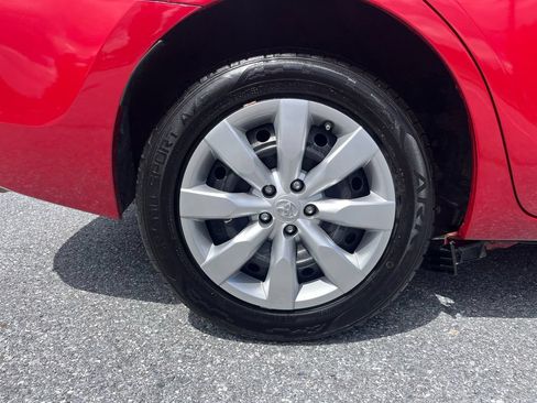 Used 2015 Toyota Corolla LE FWD image 20
