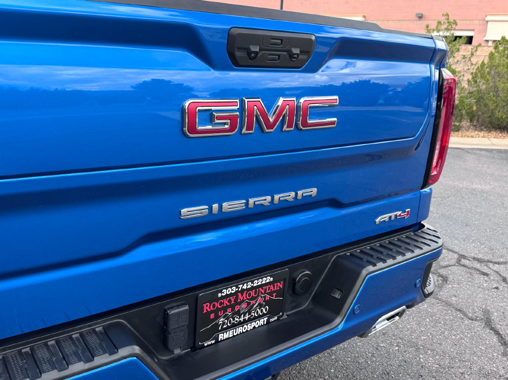 Used 2024 GMC Sierra 1500 AT4 w/ Technology Package AWD/4WD image 10