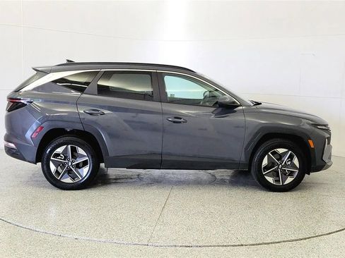 Used 2025 Hyundai Tucson SEL AWD/4WD image 8