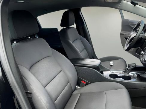 Used 2022 Chevrolet Malibu LT image 25