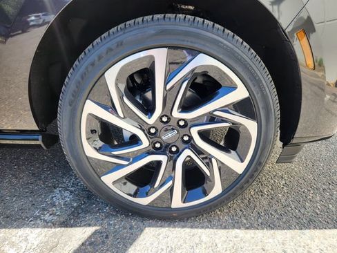 New 2026 Lincoln Navigator L Reserve AWD/4WD image 18