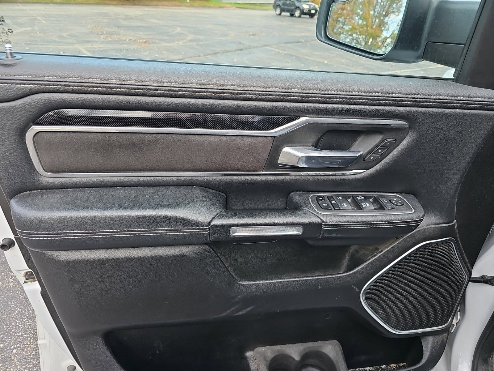 Used 2022 RAM 1500 Laramie w/ Sport Appearance Package AWD/4WD image 19