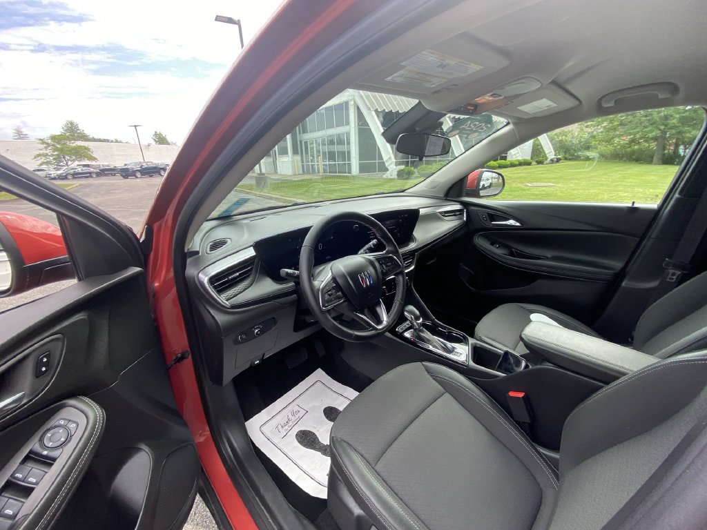 Used 2024 Buick Encore GX Preferred AWD/4WD image 10
