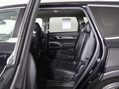 Used 2022 Kia Telluride LX AWD/4WD image 30