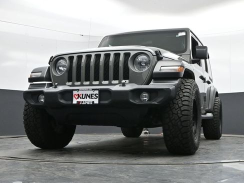 Used 2019 Jeep Wrangler Unlimited Sport S AWD/4WD image 41