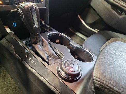 Used 2018 Ford Explorer XLT w/ Equipment Group 201A image 26