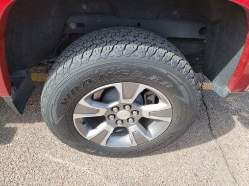 Used 2020 Chevrolet Colorado Z71 image 7