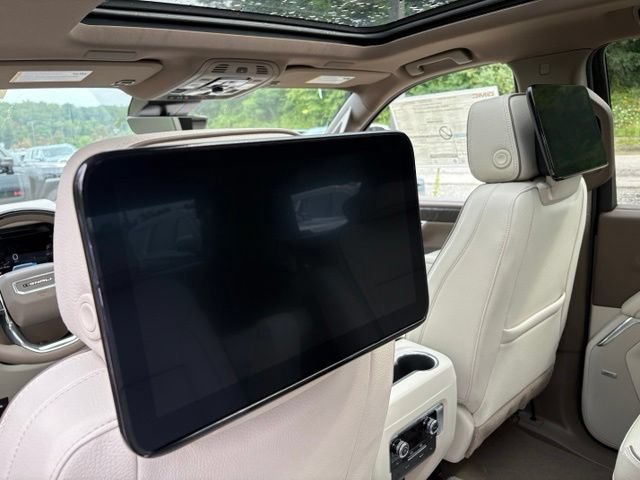 New 2026 GMC Yukon Denali w/ Denali Reserve Package AWD/4WD image 6