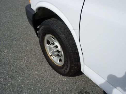 Used 2021 Chevrolet Express 2500 w/ Enhanced Convenience Package RWD image 12
