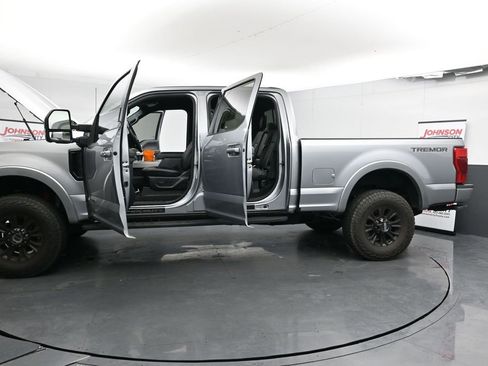 Used 2022 Ford F250 Lariat w/ Tremor Off-Road Package image 28