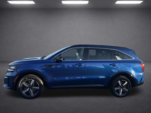 Used 2023 Kia Sorento S w/ Panoramic Sunroof Package FWD image 5