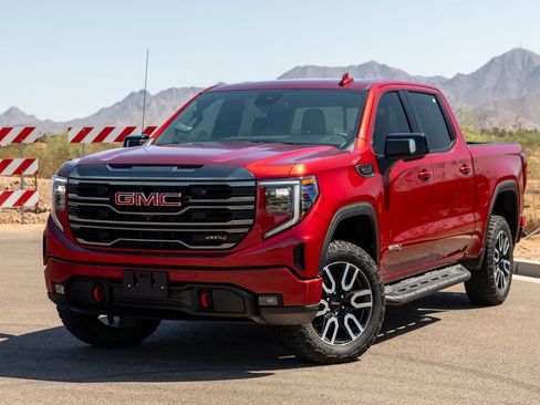 Used 2023 GMC Sierra 1500 AT4 w/ AT4 Preferred Package AWD/4WD image 4
