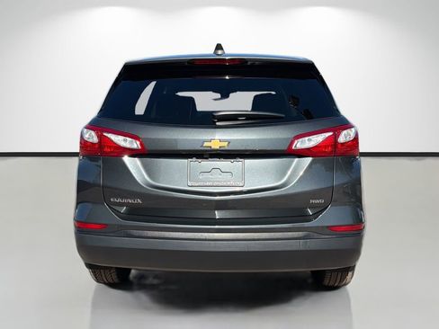 Used 2020 Chevrolet Equinox LS w/ LS Convenience Package AWD/4WD image 4