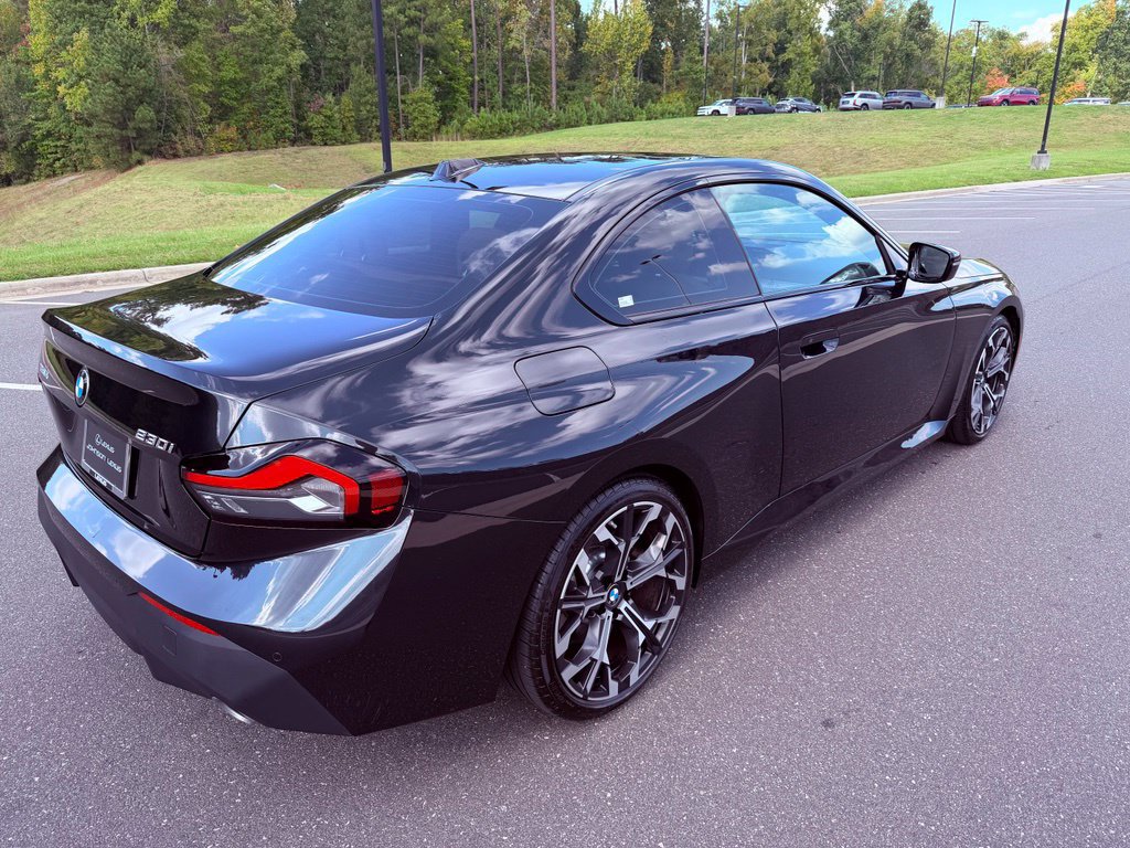 Used 2025 BMW 230i Coupe w/ M Sport Package RWD image 11