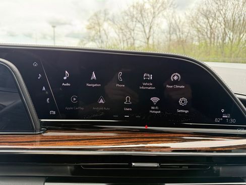 Used 2021 Cadillac Escalade ESV Premium Luxury w/ Driver Assist Tech Package image 32